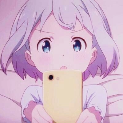 女子刮大腿疏通胆经像刨木头